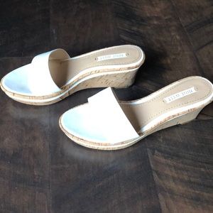White Leather Nine West Wedge Sandals. Size 8.5